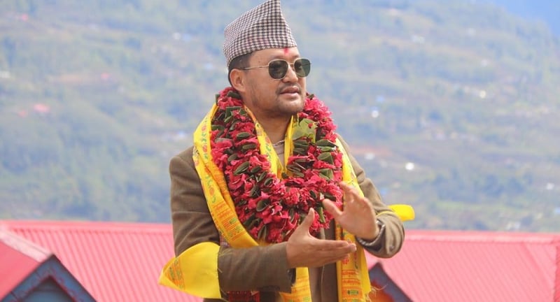 सांसद थेबेको पहिलो पारिश्रमिक विद्यालयलाई