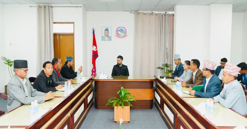 विकास बजेटमा कर्णालीलाई प्राथमिकता दिन कर्णालीका सांसद्हरुको प्रधानमन्त्रीसँग आग्रह