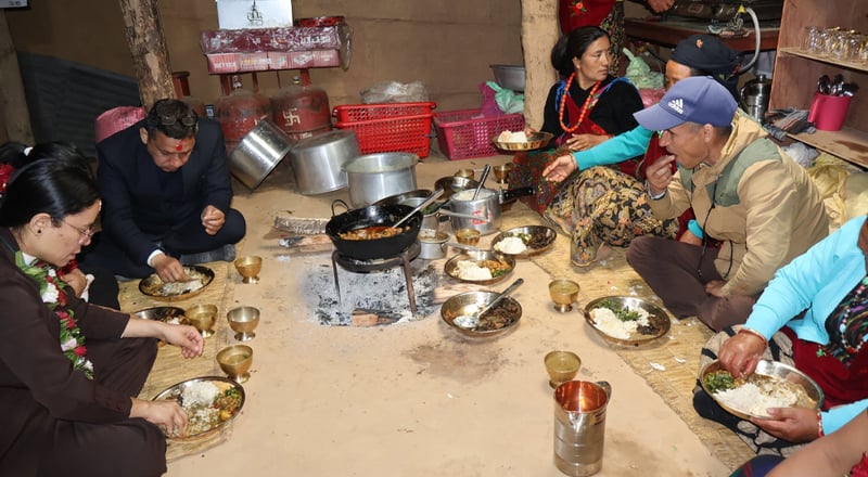 निसीखोलाको बुढाथोकमा सामुदायिक घरबास सञ्चालन