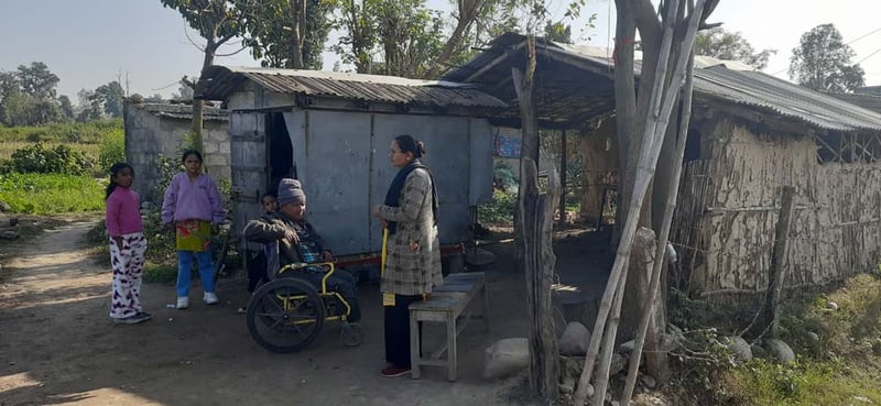 चुनौतीका चाङमाथि सुरतको ह्विलचेयर