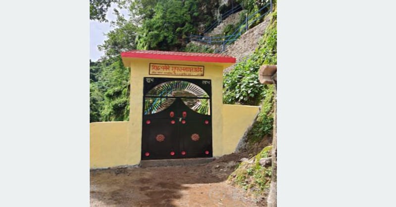 सहज सडकमार्ग नहुँदा ओझेलमा ‘चमेरे गुफा’