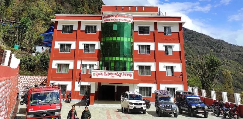 अव्यवस्थित संरचना हटाउन सात दिने अल्टिमेटम