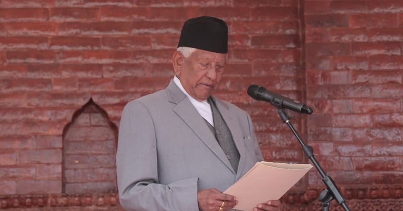 प्रतिनिधिसभाका ज्येष्ठ सदस्य अर्जुननरसिंह केसीले लिए शपथ