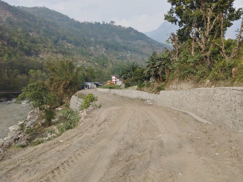 ट्रयाक खुलेको १८ वर्षपछि हाँडेभीर–बगरफाँट–भकिम्ली सडकको स्तरोन्नति