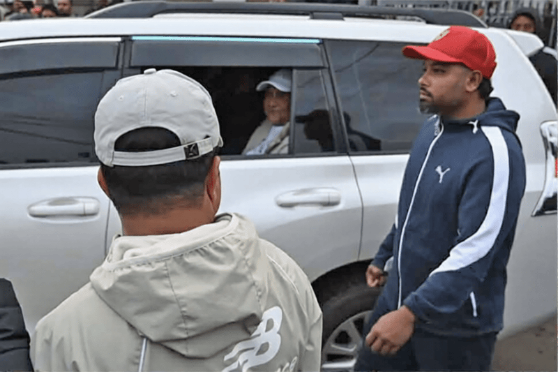 ओली पक्राउविरुद्ध झापामा एमाले आन्दोलित, आकस्मिक बैठक आह्वान