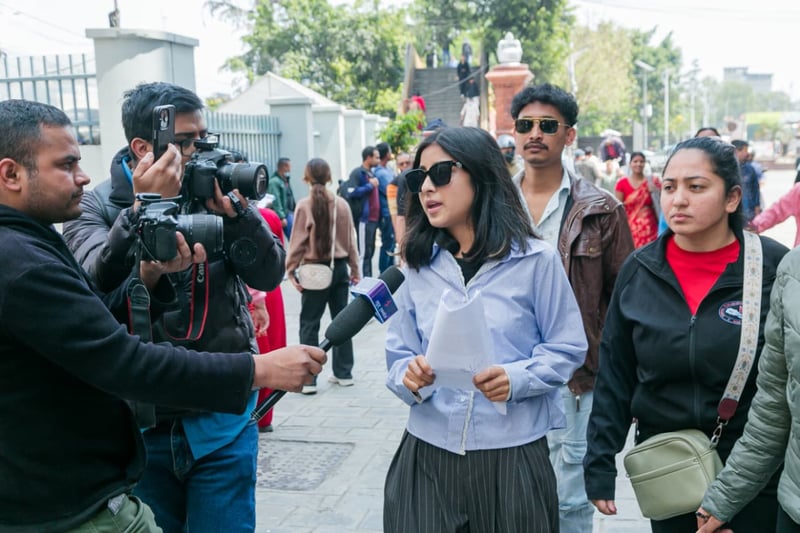 अमिशा पराजुलीले दिइन् साइबर ब्युरोमा उजुरी