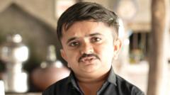 सर्कसले किन्न खोजे पनि बुवाले बेचेनन्, अहिले डाक्टर बने