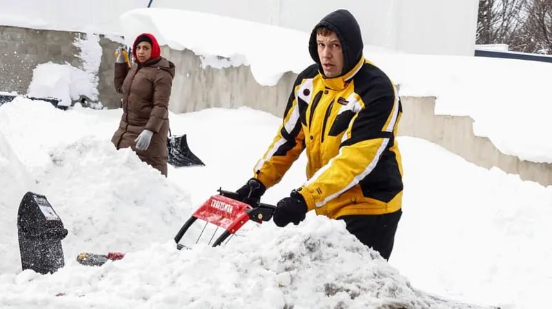 अमेरिकाको पूर्वी तटमा शक्तिशाली हिमआँधी : ६ लाख घरमा विद्युत् कटौती, ५७ सय उडान रद्द