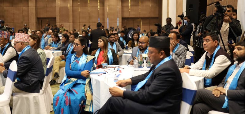 रास्वपा प्रशिक्षणमा, समीक्षामा कांग्रेस-एमाले