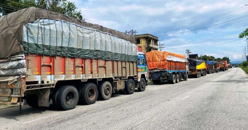 पृथ्वी राजमार्गमा ‘ओभर लोड’ बोक्ने सवारी चालक धमाधम कारबाहीमा