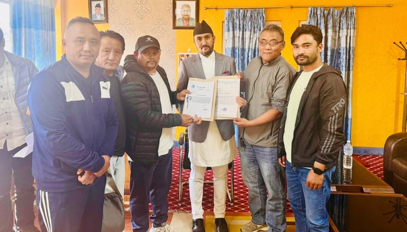 दुर्गममा सञ्चारको पहुँच पुर्याउन स्थानीयले मागे सञ्चारमन्त्रीको साथ