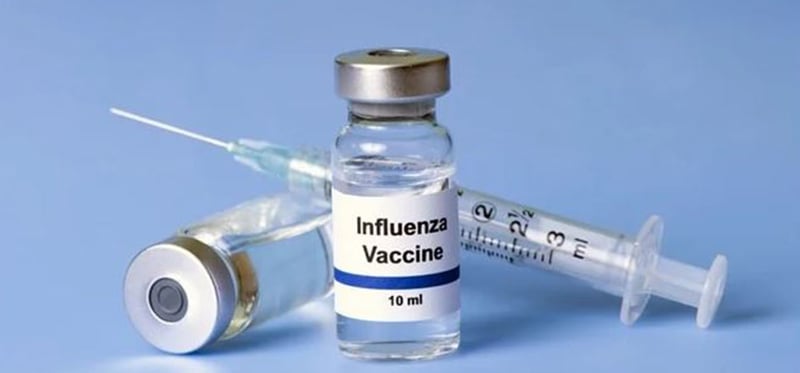 ट्राफिक प्रहरीलाई इन्फ्लुएन्जा विरुद्धको खोप