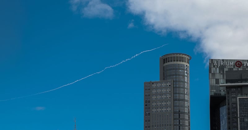 युएइमा इरानी मिसाइलद्वारा एसियाली मुलका एक जनाको मृत्यु
