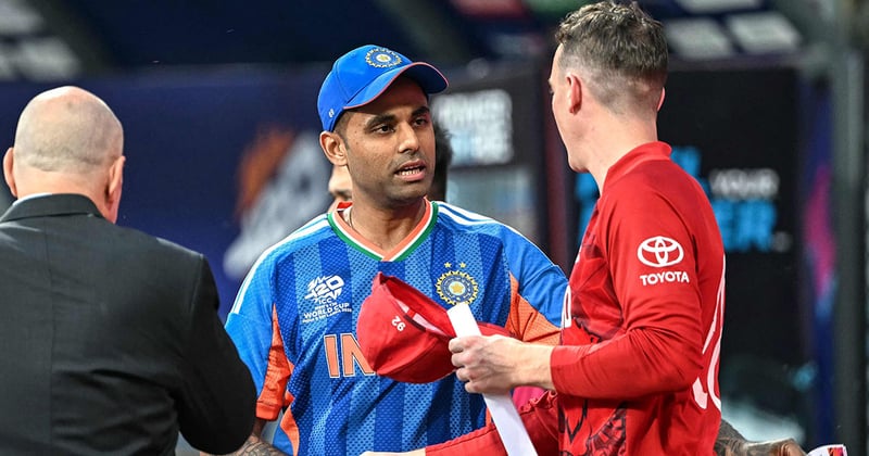 भारतविरुद्ध टस जितेर पहिले बलिङ गर्दै इङ्ल्यान्ड