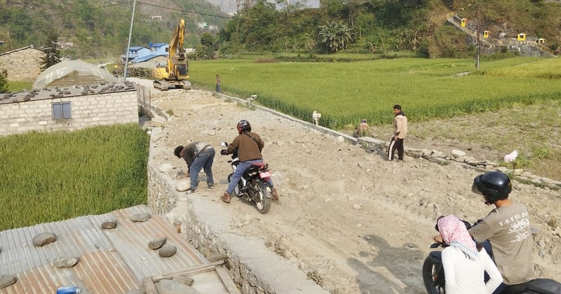 हाँडेभिर-बगरफाँट-भकिम्ली सडक स्तरोन्नति गरिँदै