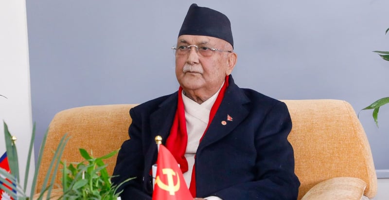 प्रधानमन्त्री बालेन्द्रलाई एमाले अध्यक्ष ओलीले दिए बधाई