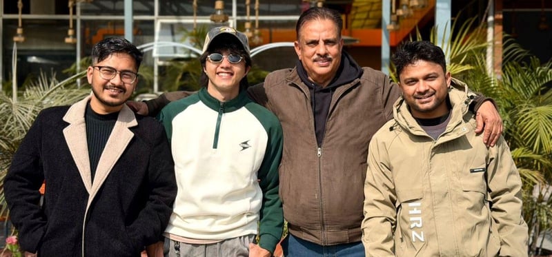 हरिवंश ‘श्रीनिवास’ मा अनुबन्ध, पहिलो चलचित्र रिलिज नहुँदै अभिषेकलाई मुख्य भूमिका