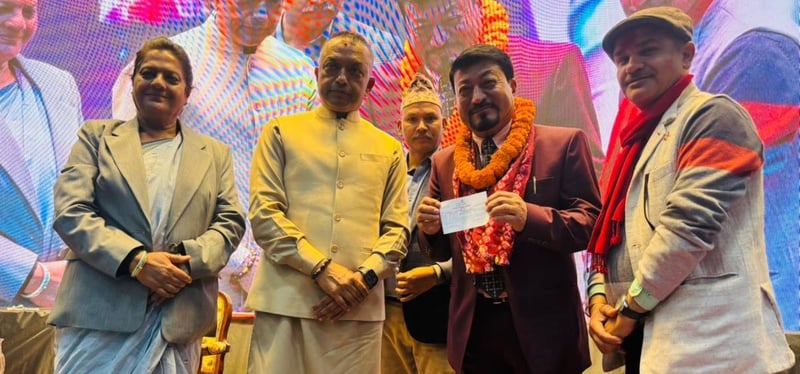 एमाले नेता रामवीर मानन्धर कांग्रेसमा प्रवेश