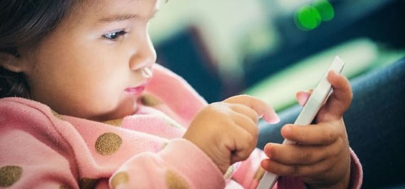 बालबालिकामा इन्टरनेटको लतले दीर्घकालसम्म पर्नसक्छ प्रभाव