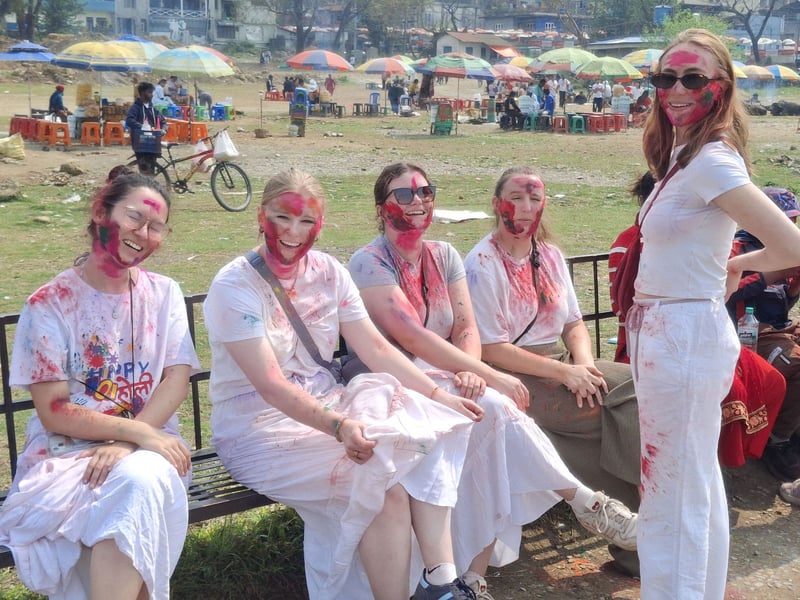 तस्बिरमा होलीको रौनक