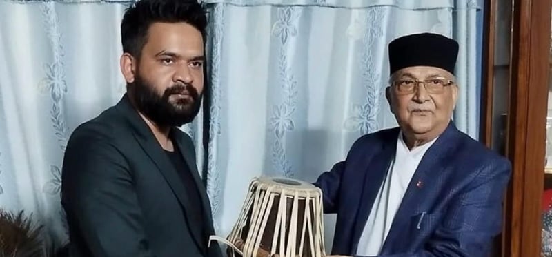 बालेन्द्रलाई ‘बाबु’ भन्दै ओलीले दिए बधाई