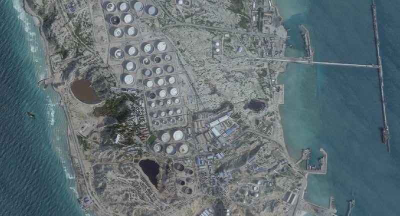 इरानको तेल नेटवर्कमाथि अमेरिकी आक्रमणः युद्ध बढ्दै