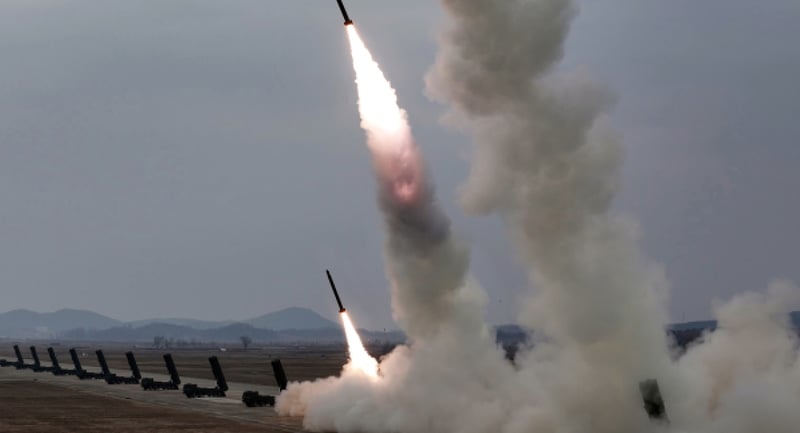 उत्तराधिकारी बनाइएको दाबीका बिच किमले छोरीसँगै रकेट प्रक्षेपण अवलोकन गरे