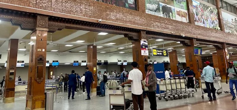 खाडी जान लागेका कामदारको दुखेसो: साथीले भन्छन् नआउ, यहाँ बसेर के गर्नू