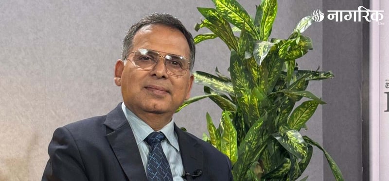 संयम र विचारपूर्वक कदम चाल्न सरकारलाई स्रविधानविद् अधिकारीको सुझाव