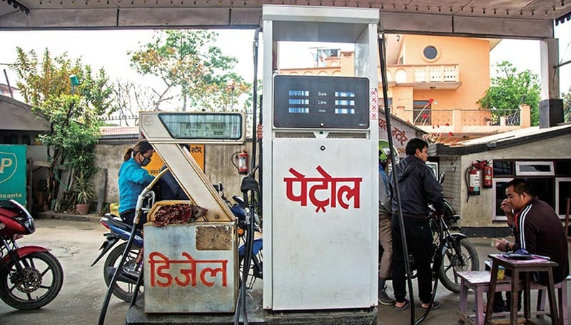 मध्यपूर्व तनावको असर : पेट्रोलियम पदार्थको मूल्यमा भारी वृद्धि