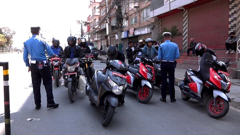 राइड सेयरिङमा कडाइ: १७५ चालक कारबाहीमा, ठगीमा संलग्न ५ पक्राउ