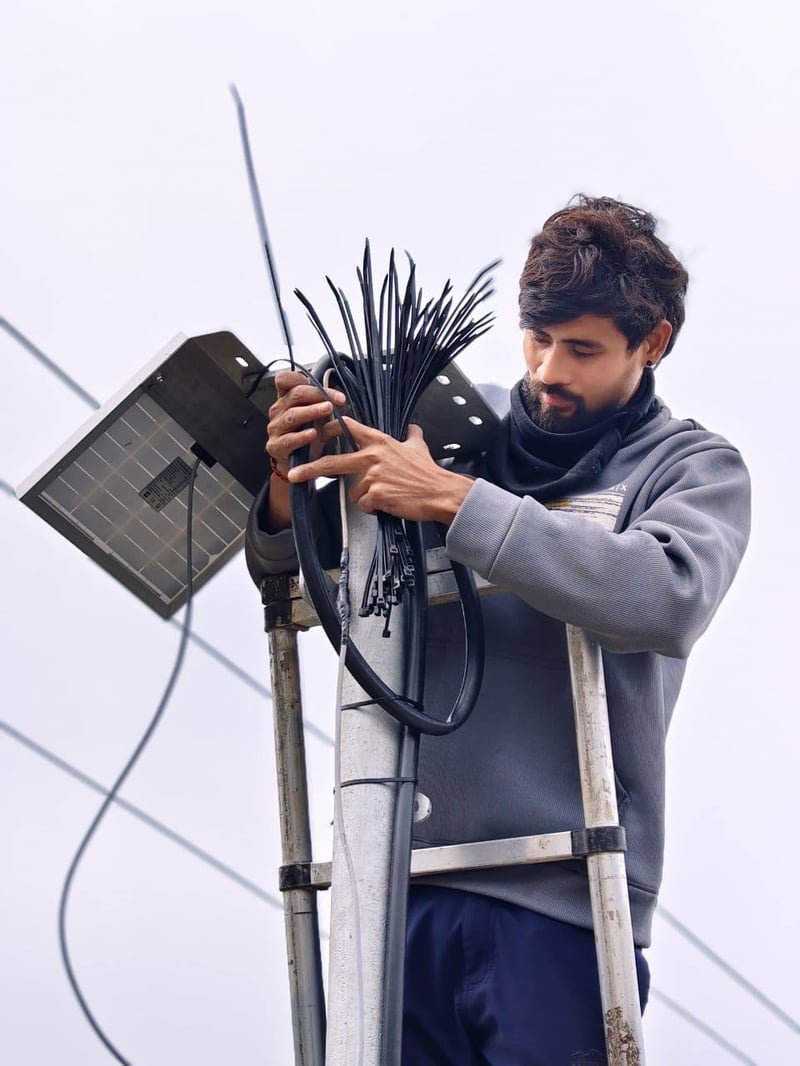 राधानदीमा जलस्तर मापन गर्ने ‘रडार लेभल सेन्सर’ जडान