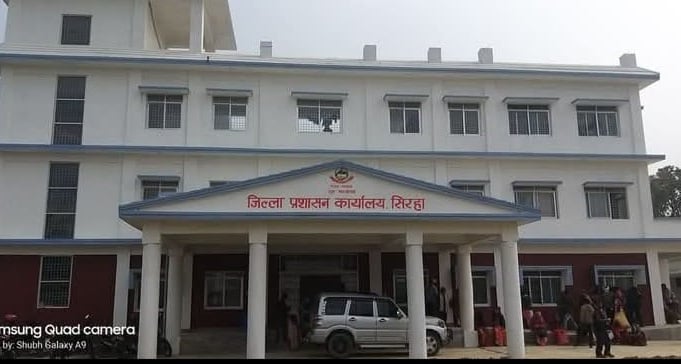सिरहामा इजाजत बिनाका निजी स्वास्थ्य संस्थालाई ७ दिनभित्र कागजात पेश गर्न निर्देशन