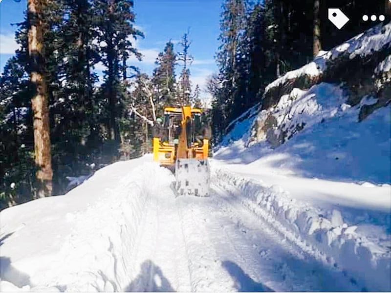 हिमपातपछि अवरुद्ध कर्णाली राजमार्ग पुनः सञ्चालनमा