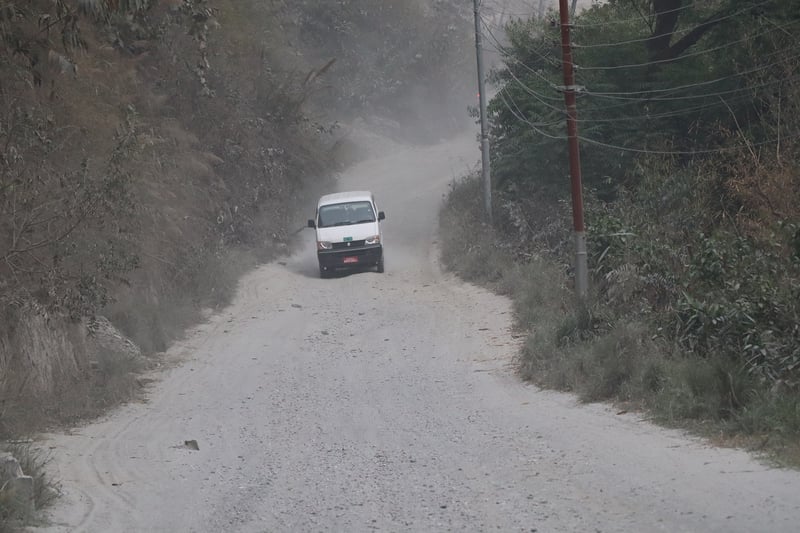 म्याग्दीको रणवाङ–दरवाङ खण्डको सडक अलपत्र