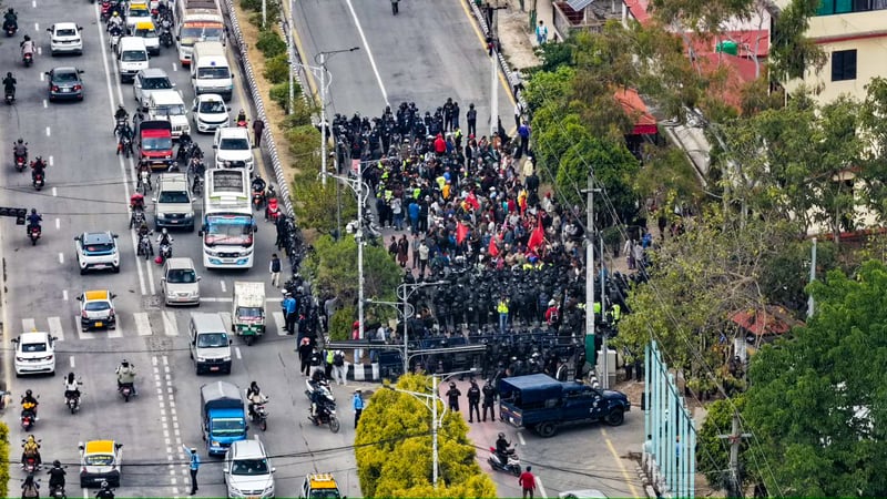 ओलीको गिरफ्तारीविरुद्ध एमालेले वैशाख १२ गते राजधानीमा विशाल प्रदर्शन गर्ने