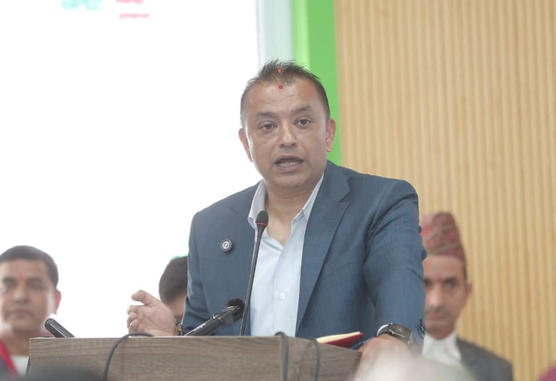 नेताको घरमा भेटिएको पैसाबारे अनुसन्धान हुनुपर्छ : सभापति थापा