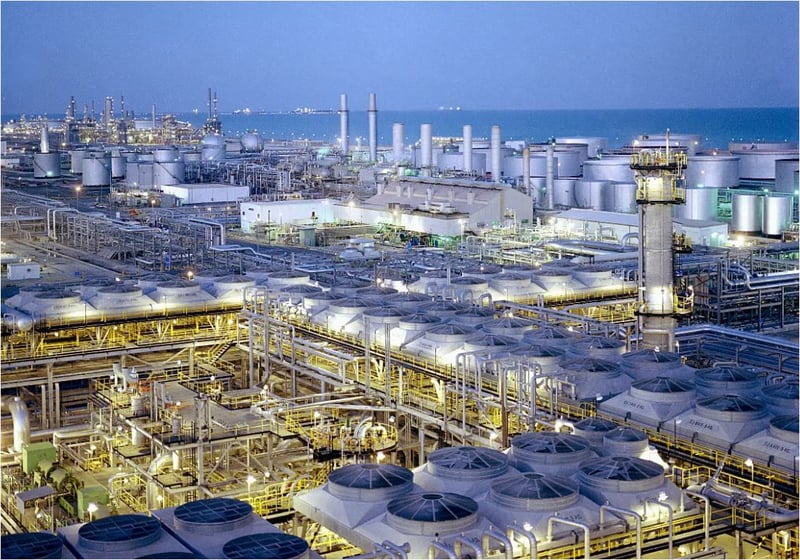 इरानले खाडीका तेल उद्योगलाई किन बनाउँदैछ निशाना ?