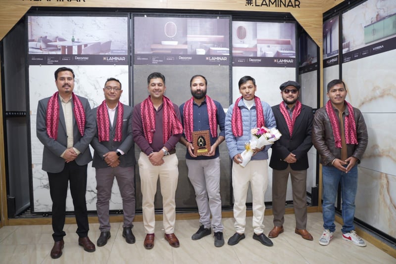 भक्तपुरमा लामिनारको दुई शोरुम सञ्चालनमा