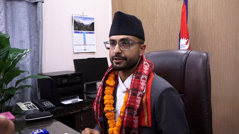 पदबहाली गर्दै सस्मित पोखरेलले भने : शिक्षा क्षेत्रलाई पारदर्शी बनाउँछौं