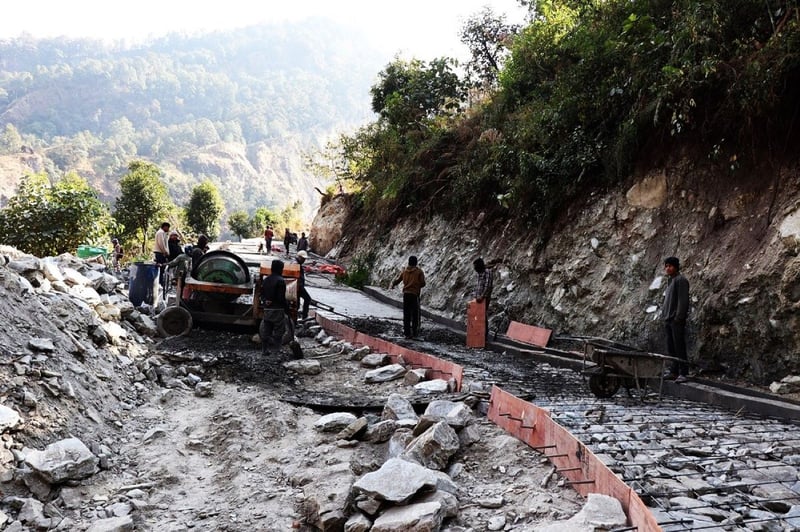 साभुङ–देउराली–केलादीघाट सडक: ठेक्का सम्झौता अन्त्य