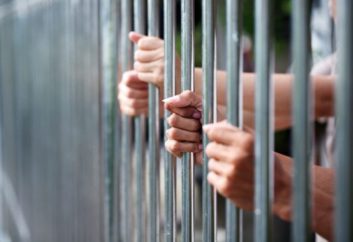 नवलपरासी कारागारका १८० कैदी अझै फरार