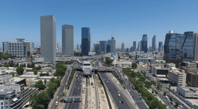 उत्तर इजरायलको नौ तल्ले घरमा खस्यो इरानी मिसाइल, कम्तीमा एक जना घाइते