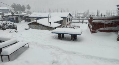 हिउँले सेताम्मे मनाङका मतदान केन्द्र