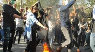 प्रहरीका हत्या आरोपी ३ जनालाई इरानमा फाँसी दिइयो