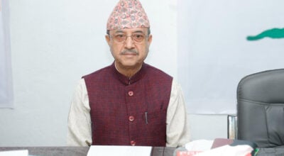 ओली–लेखक पक्राउ : पूर्णबहादुर खड्काले निकाले छुट्टै विज्ञप्ती