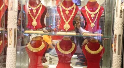 सुनचाँदीको मूल्यमा सामान्य गिरावट, कतिमा हुँदैछ कारोबार ?