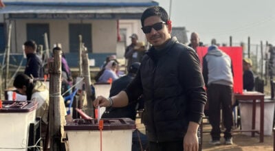 रास्वपा नेता तथा गायक प्रकाश सपुतले गरे मतदान