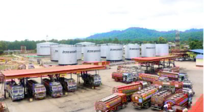 अर्थसंक्षेप : ग्यास-तेल पहिले जस्तै आइरहेछ, तर पनि उपभोक्तालाई सास्ती, आँबुखैरेनीदेखि जामुनेसम्मको ४१ किलोमिटर खण्ड तयार र नेप्से १३ अंकले बढ्यो