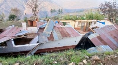 खोटाङमा हावाहुरीले दर्जनौँ घरगोठ तथा विद्यालयको छाना उडायो